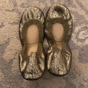 Yosi Samra flats, metallic gold crackle, size 8 EUC